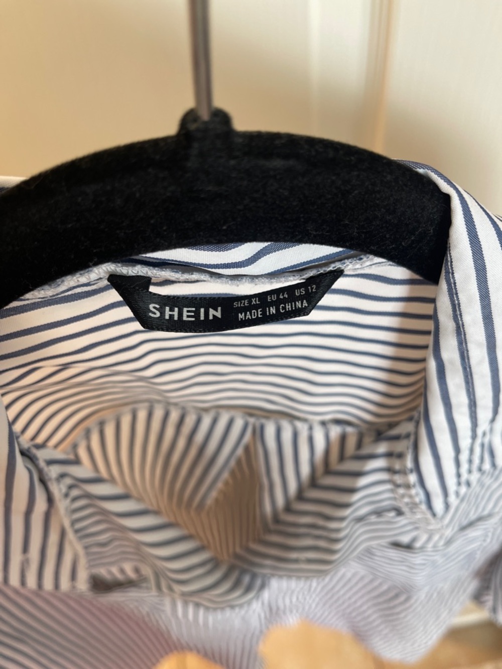 Button down top - Picture 3 of 3